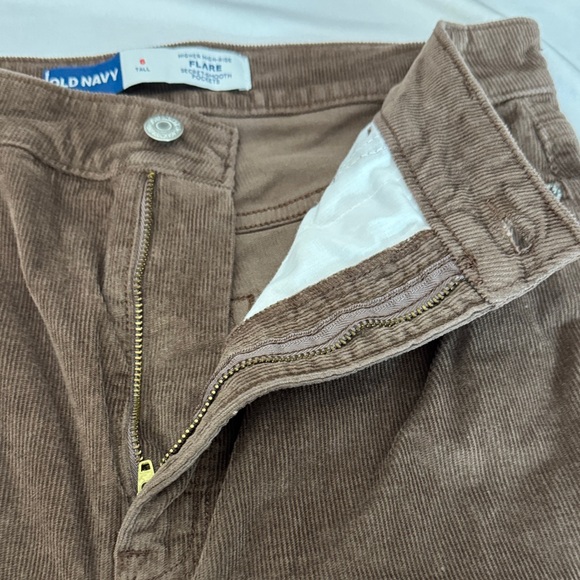 Old Navy Women's Higher High-Rise Flare Corduroy Pants in Brown 6 Long - Picture 3 of 9